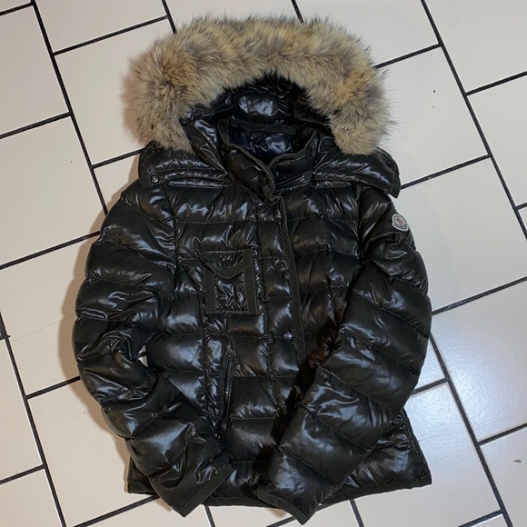 Moncler Aromise Dark Grey Short Down Coat Size 0